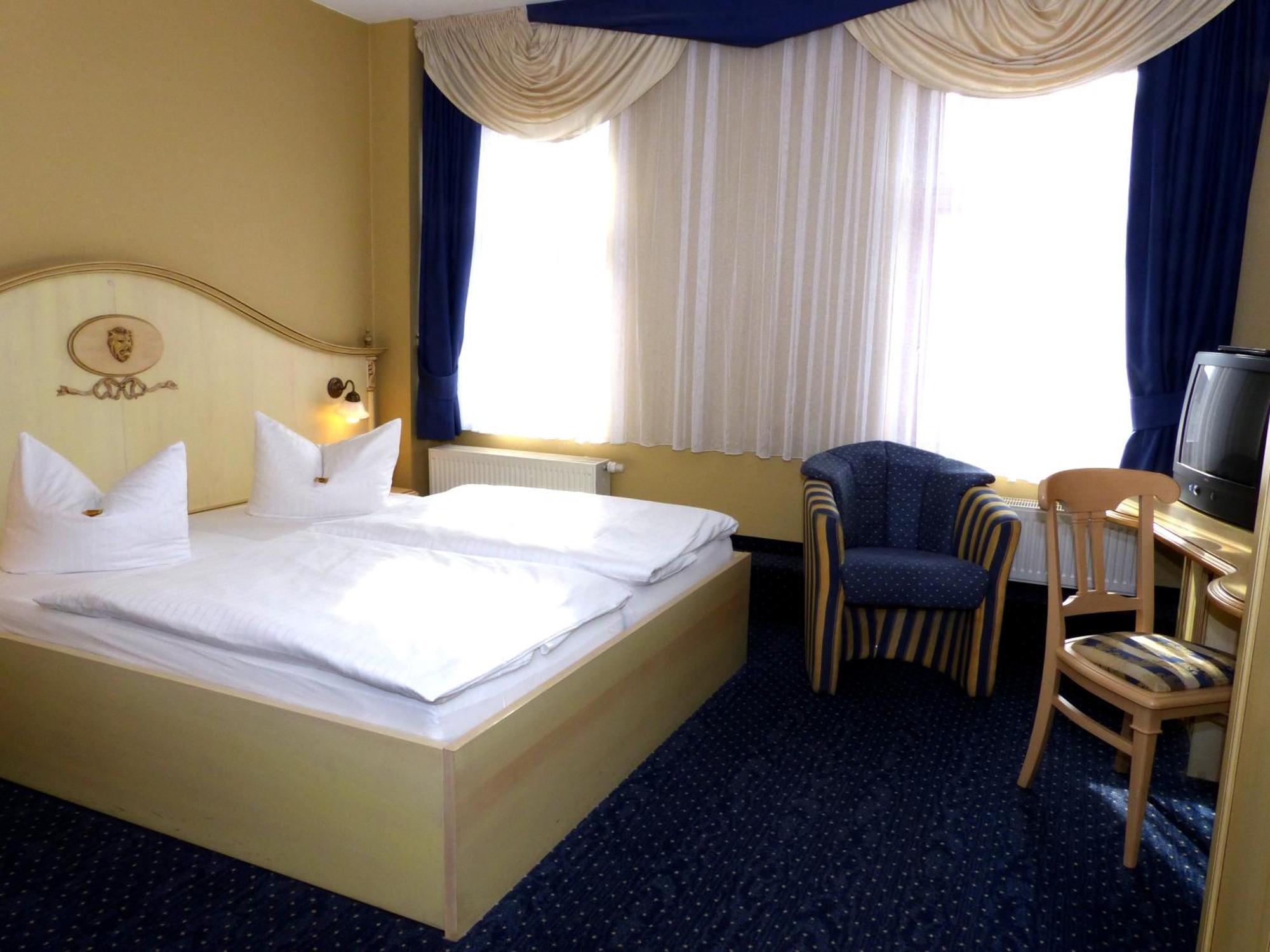 Hotel Goldner Loewe Bad Köstritz Zewnętrze zdjęcie